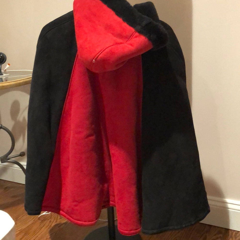 Shearling Cape - Picture 3 of 4